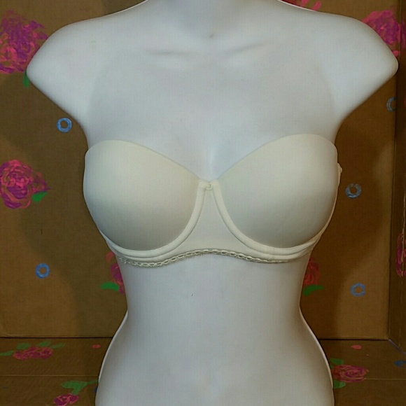 Calvin Klein Other - Calvin Klein White Underwire Strapless Bra 32D